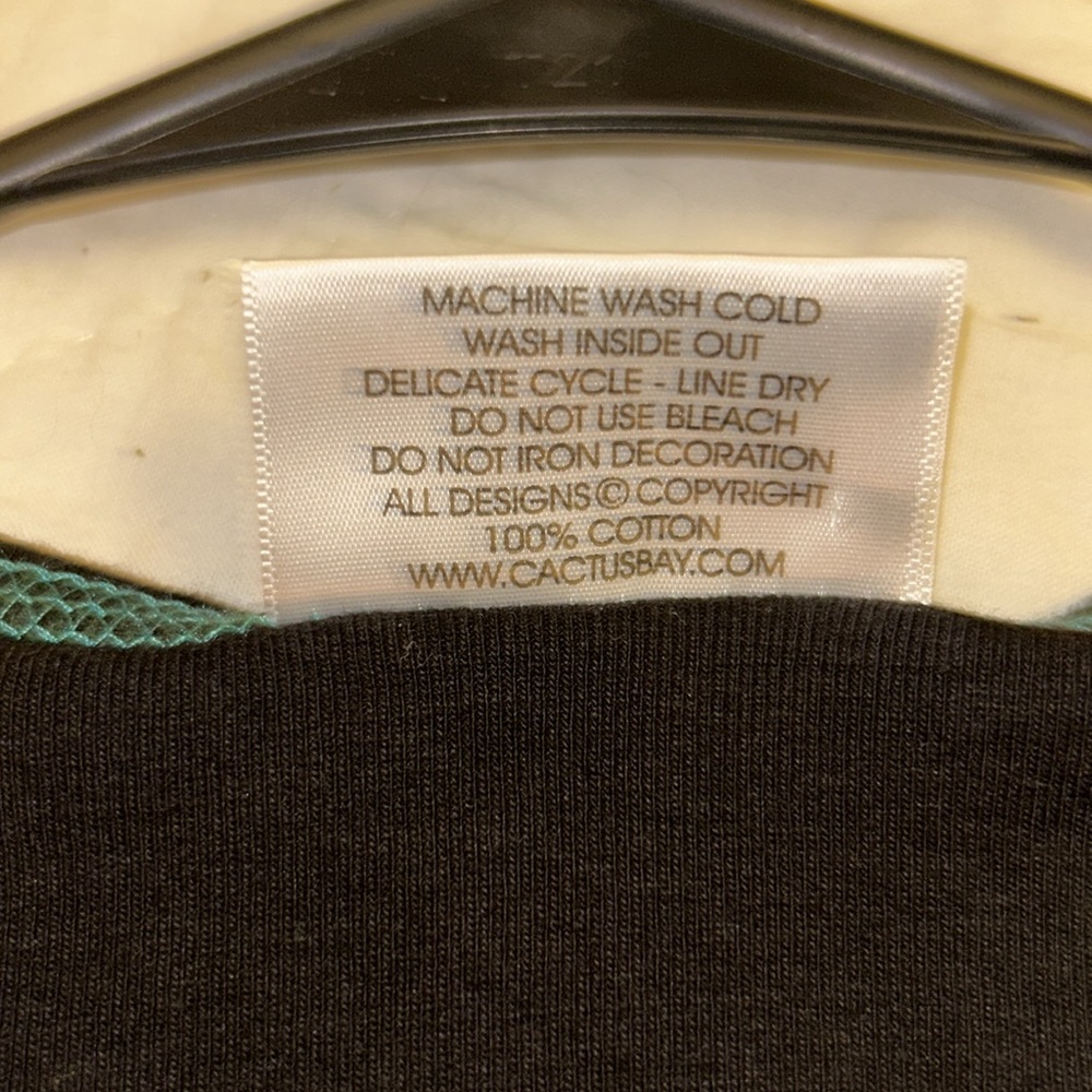 Cactus Bay woman’s shirt - Picture 6 of 6